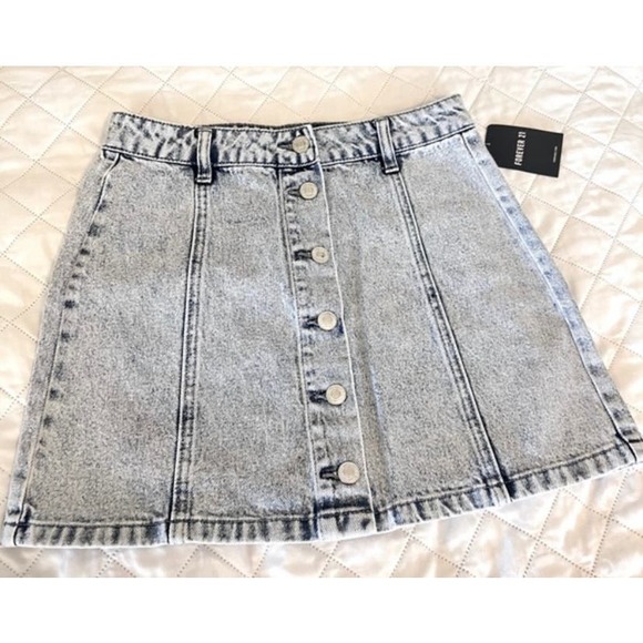 Forever 21 Dresses & Skirts - Mini Denim Skirt- Size Small